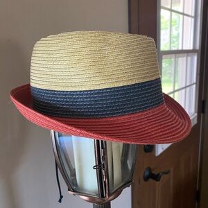 Wallaroo hat with patriotic colors!